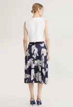 Sculpted Charm Sleeveless Top - Image 7
